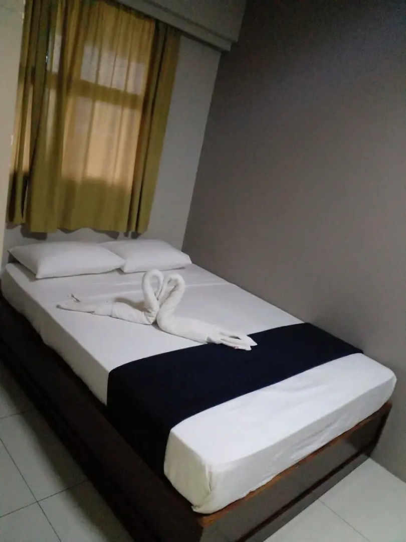 Sunseekers Outrigger Hotel