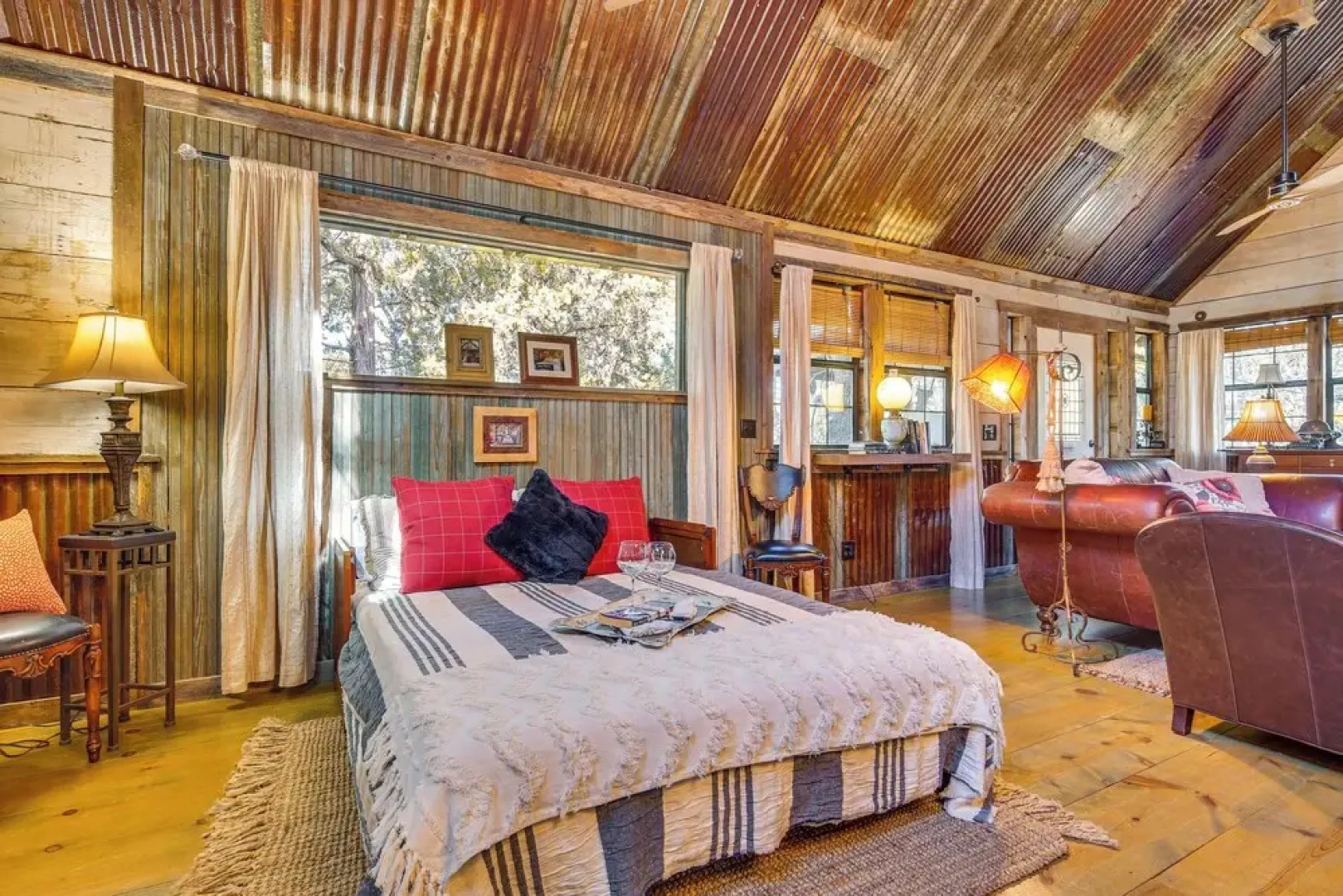 Pet-friendly Wimberley Cabin w/ Fire Pit & Hot Tub