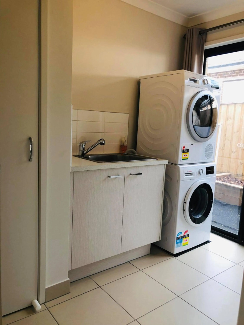 Seabreeze Haven -Wifi, Netflix, pet friendly beach house