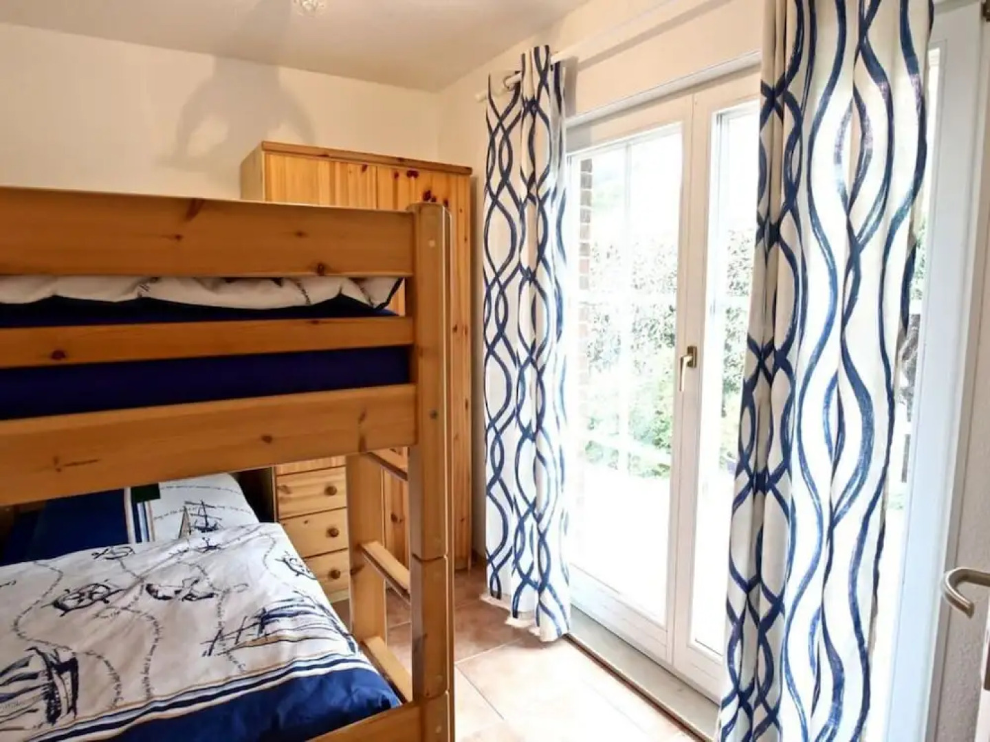 Anchorage South Modern Retreat