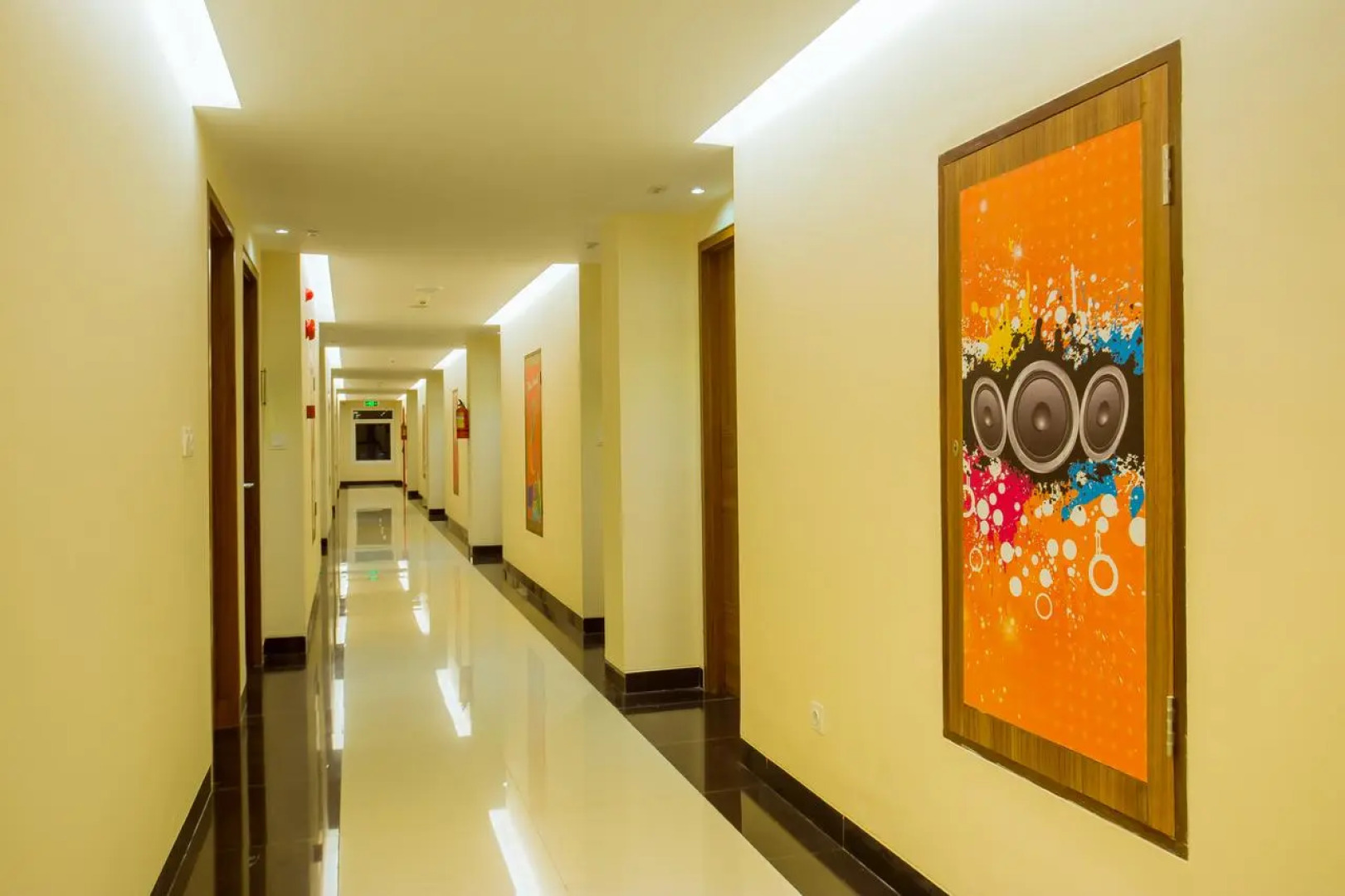 Front One Hotel Purwodadi