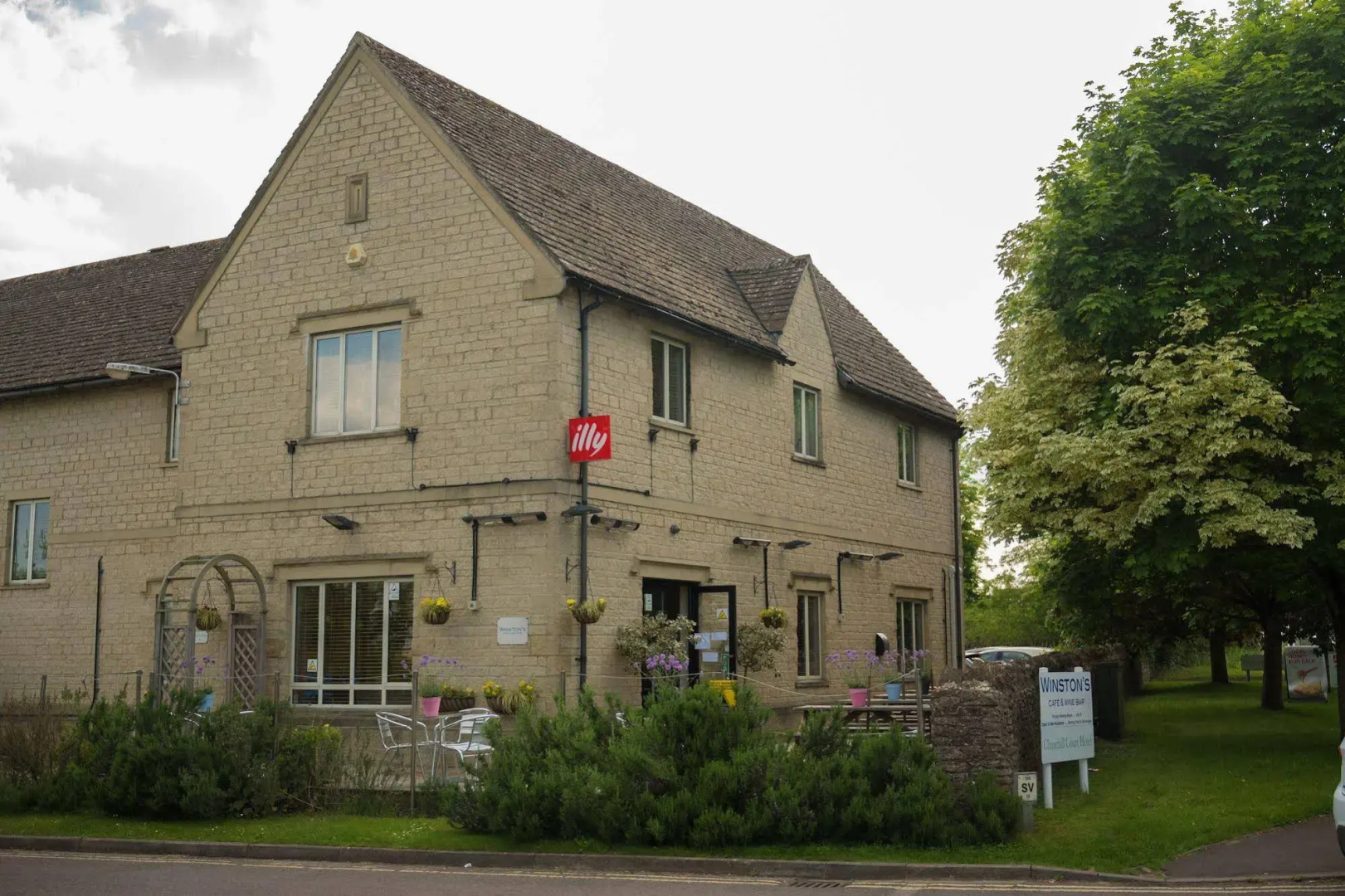 The Churchill Court