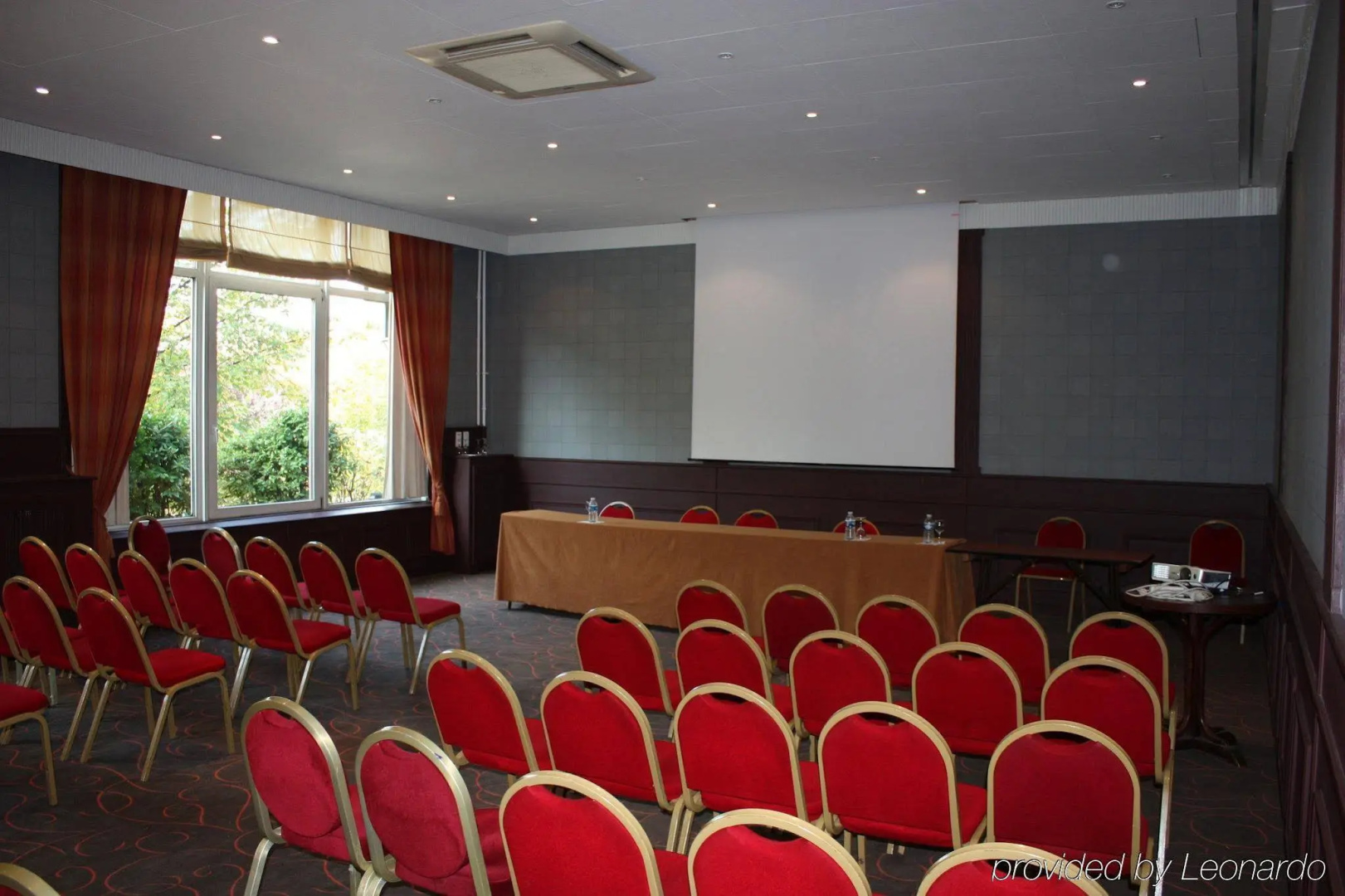 Golden Tulip Reims L'univers