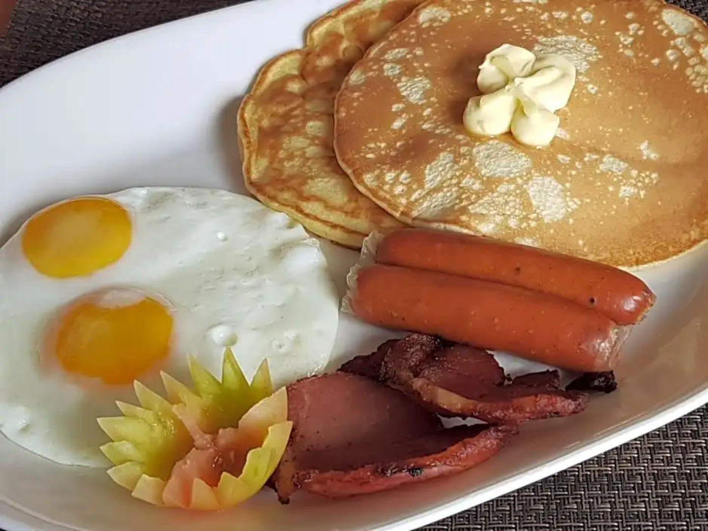 Luxor Resort and Restaurant