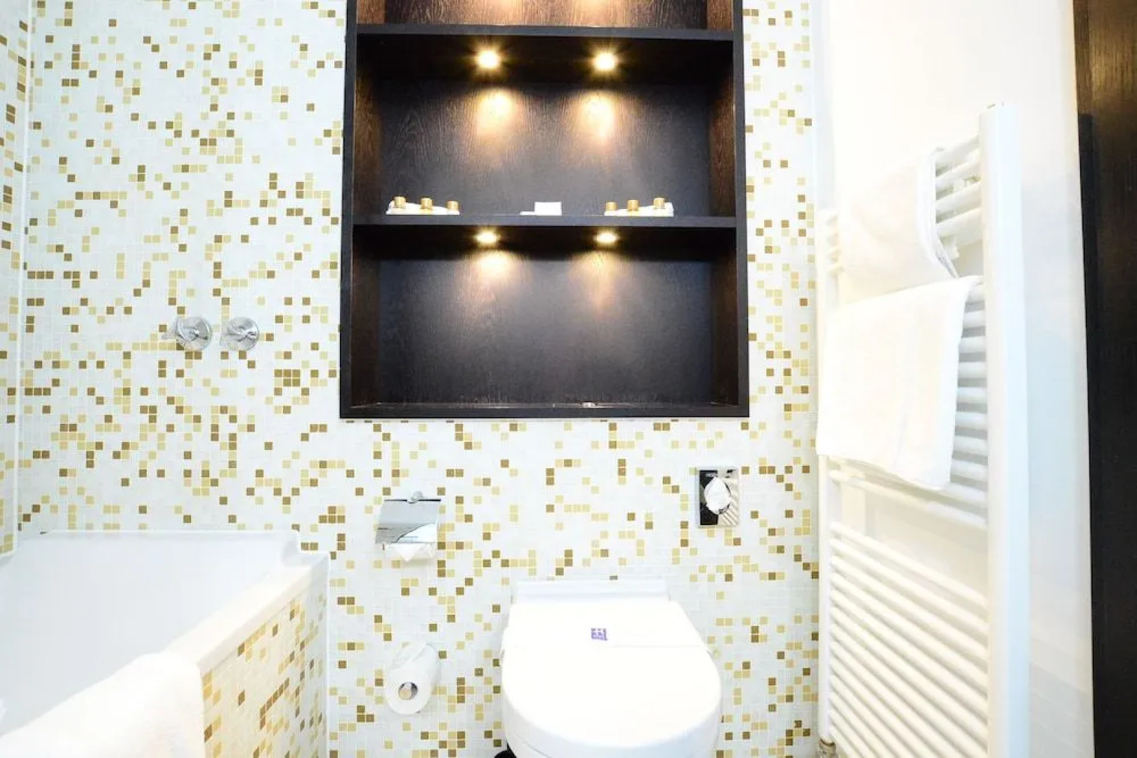 Luxstay