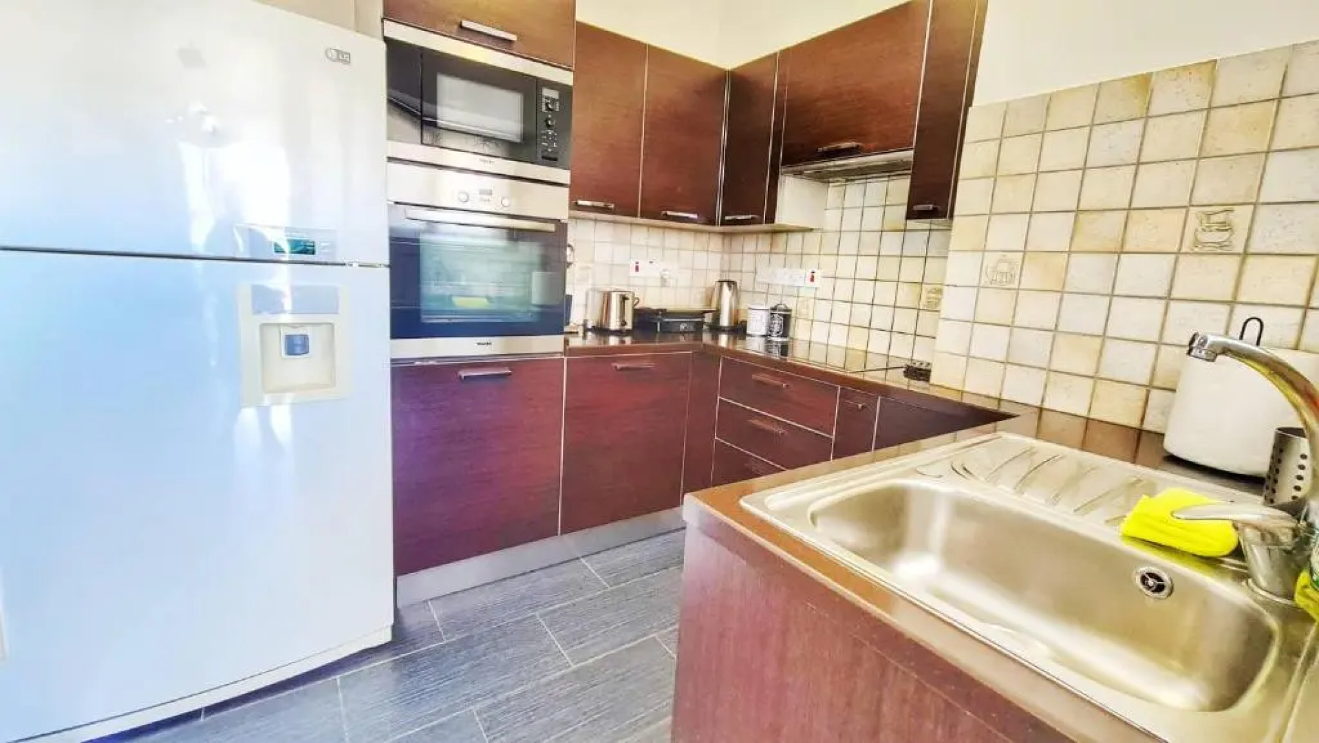 Luxury 2-bed apartment minutes to downtown