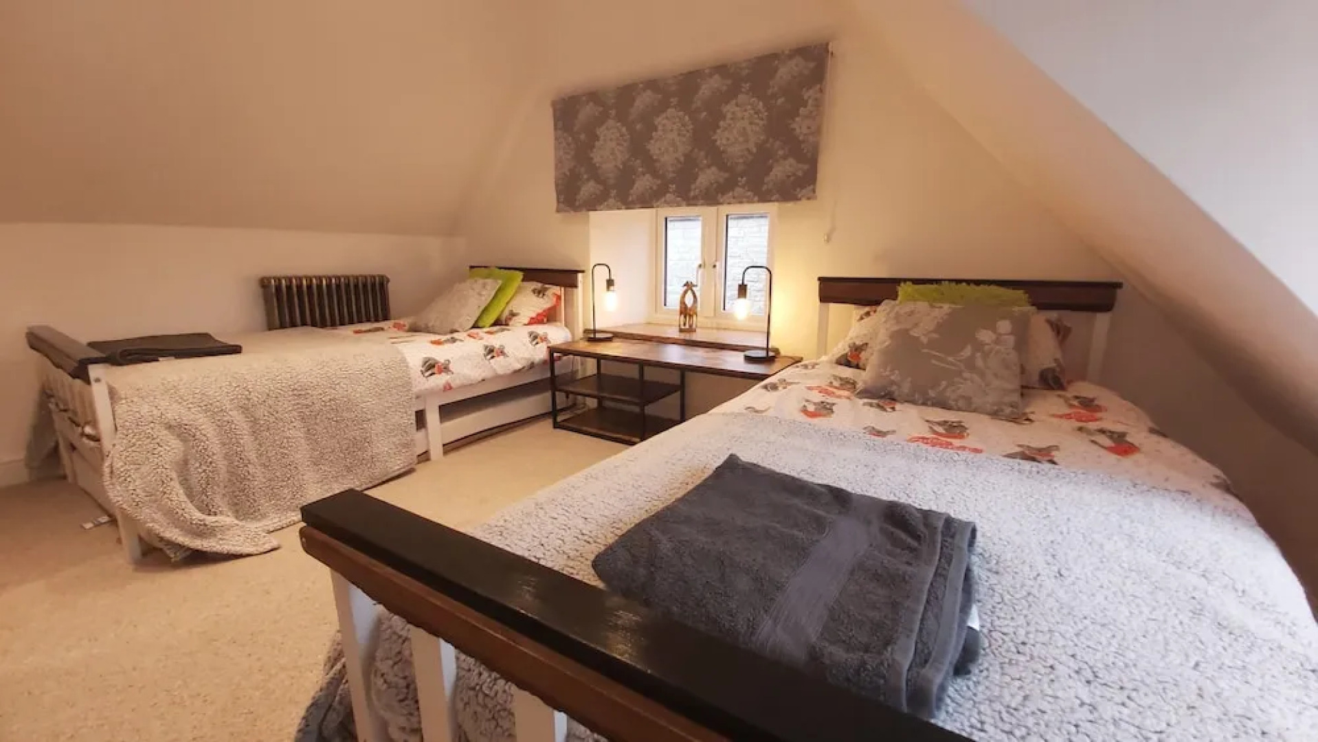 Bluebell House 5 Star Luxury 4 Bdrms and hot tub