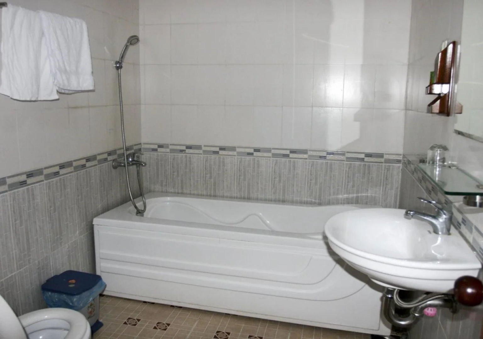 Kim Thuy Ngan Ha hotel