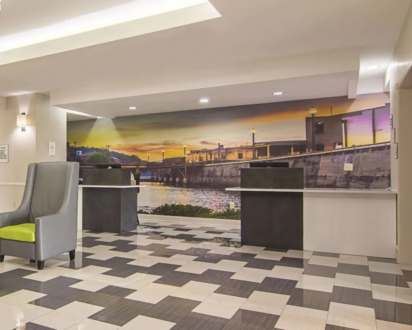 La Quinta Inn & Suites Prattville