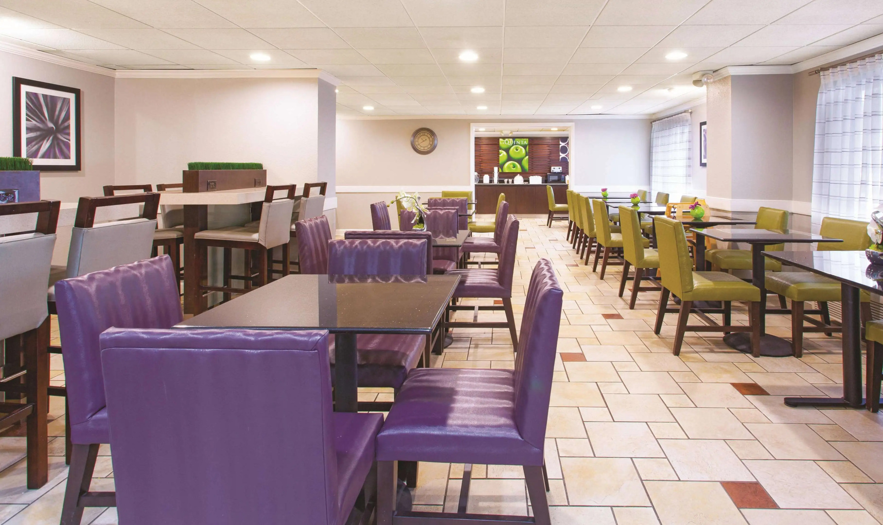 La Quinta Inn & Suites by Wyndham Miami Airport East