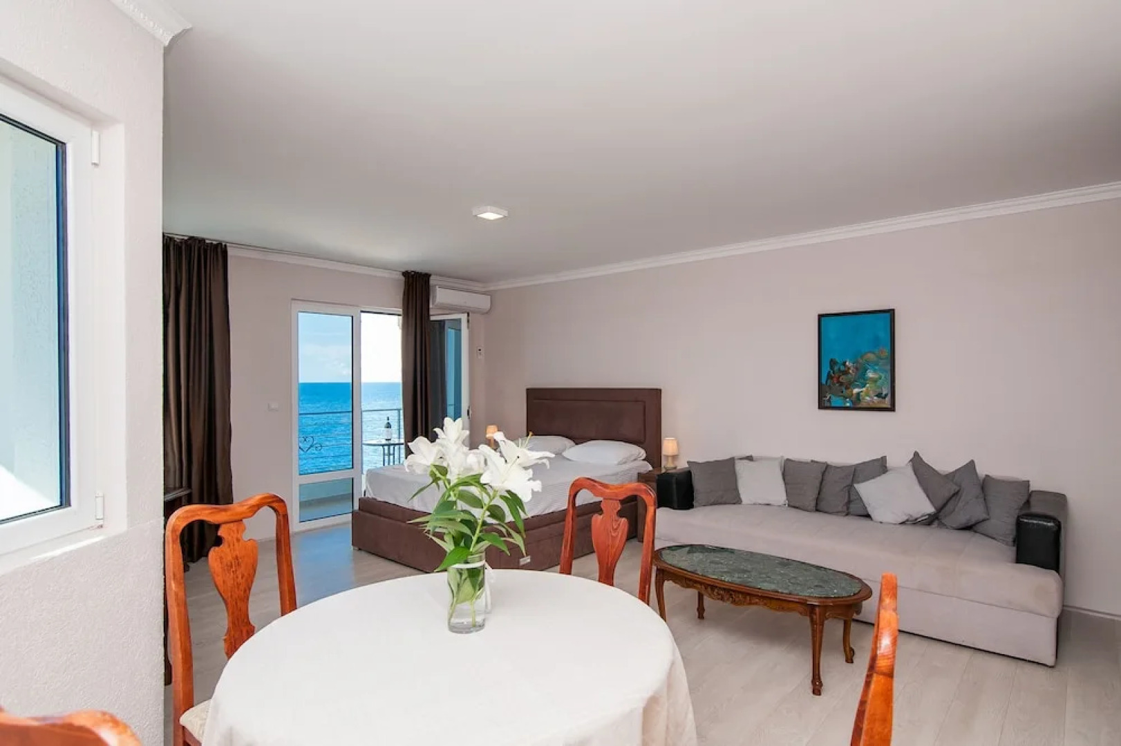 Open Sea Luxury Apartments