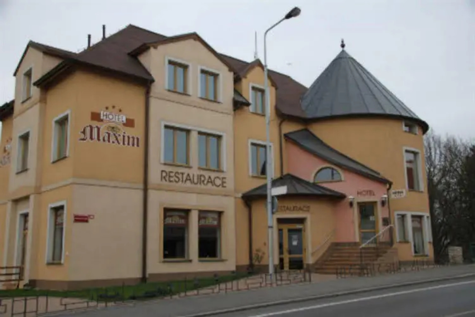 Family hotel Maxim