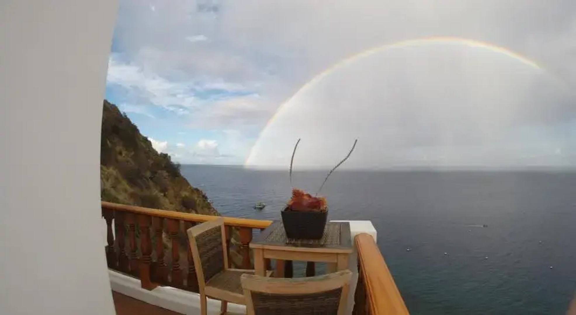 Catalina Holiday 18-65