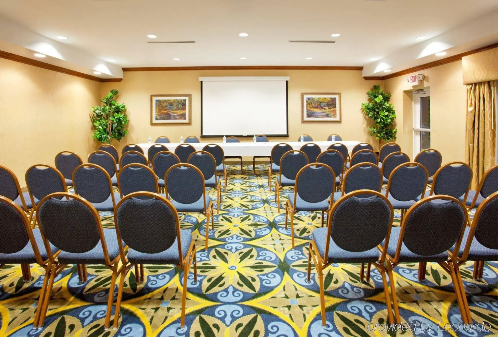 Holiday Inn Express Hotel & Suites Auburn Hills by IHG