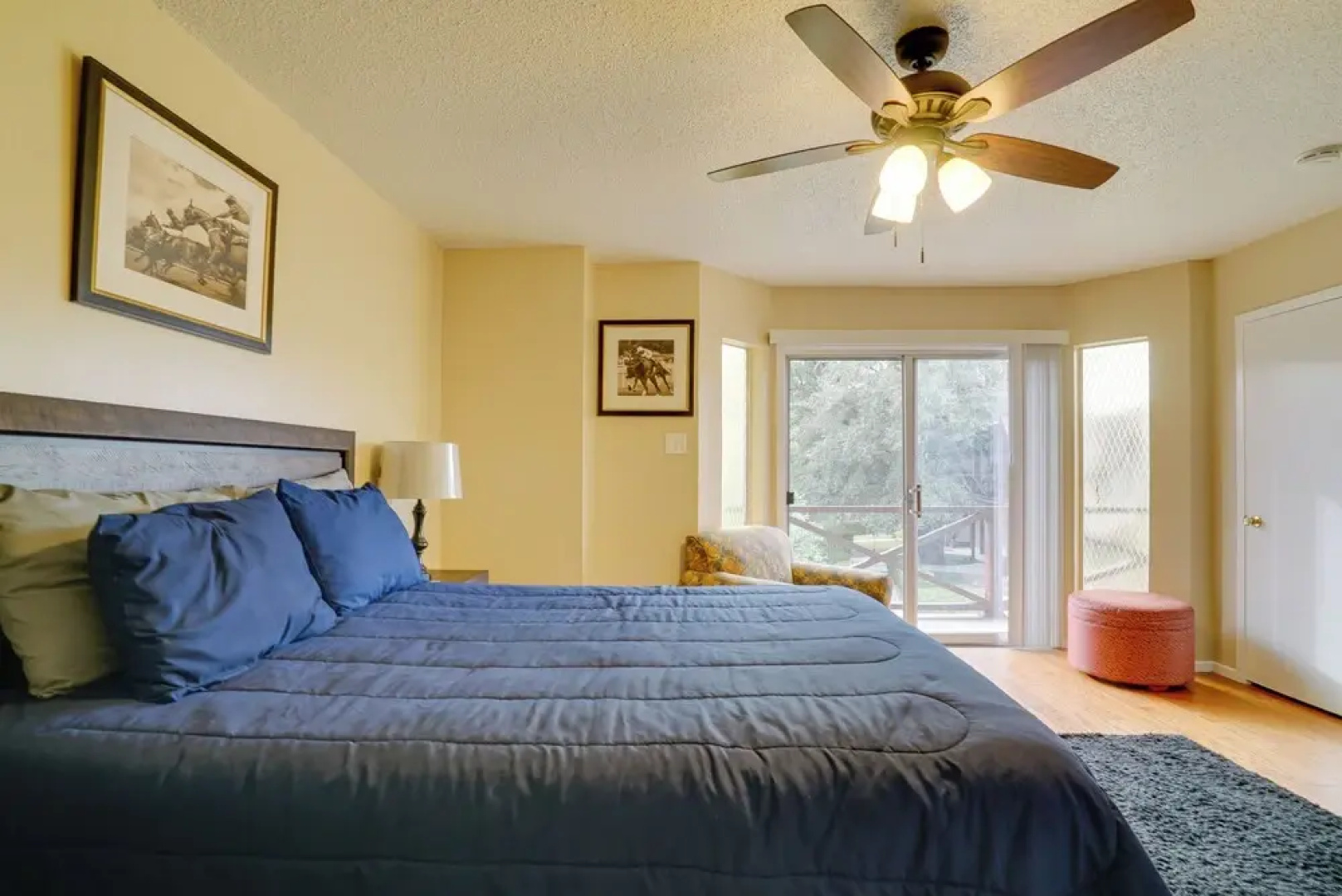 Cozy El Paso Condo w/ Patio ~ 7 Mi to Dtwn!