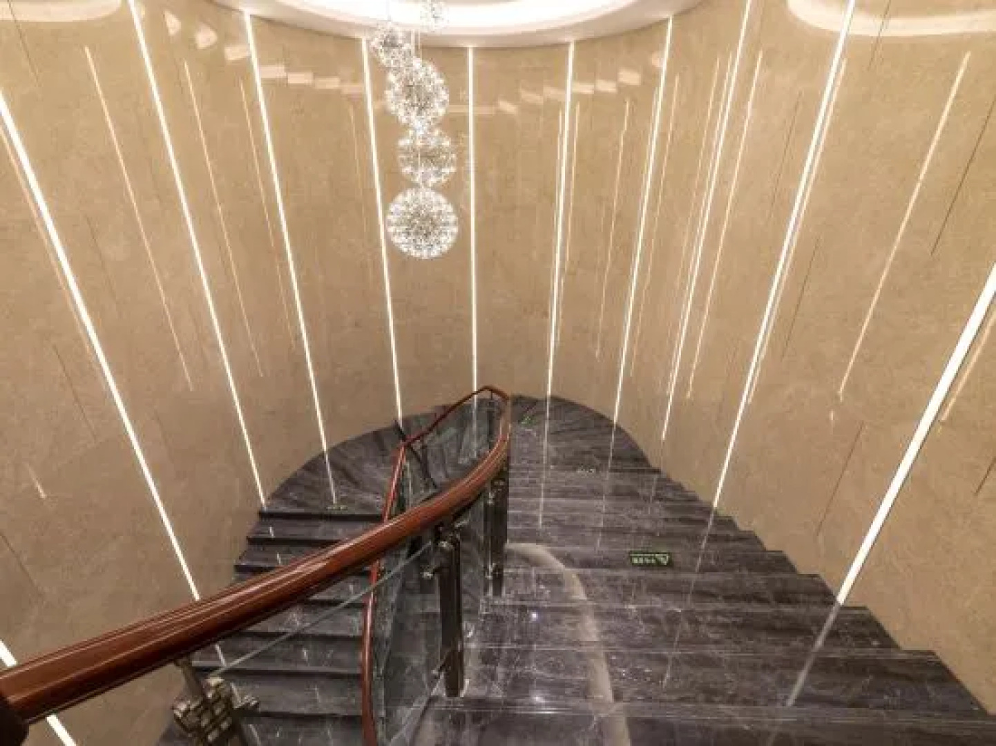 Yijing Guanlan Hotel