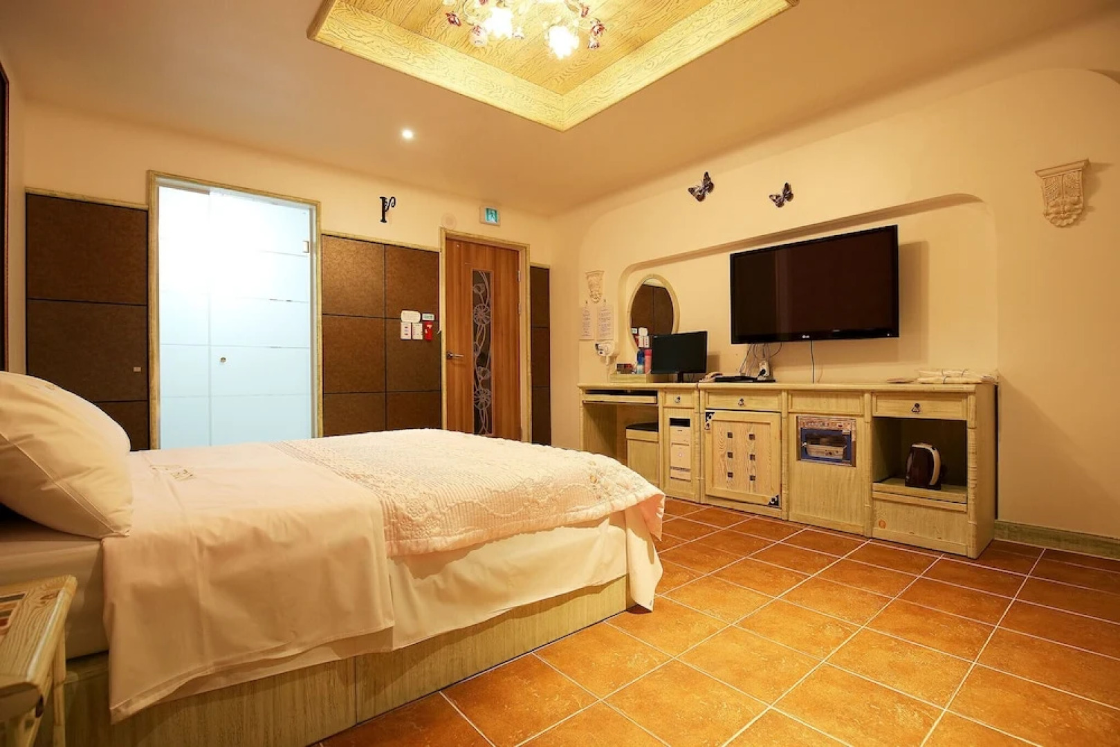 Feel Love Drive-in Motel