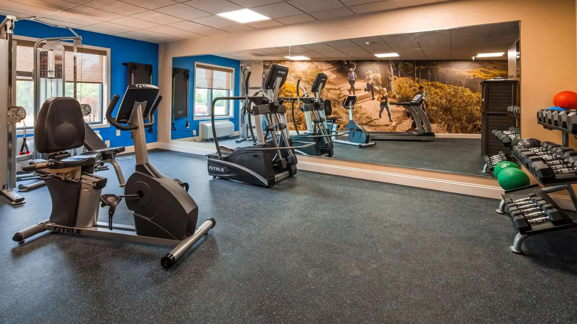 Aiden by Best Western Warm Springs Hotel and Event Center