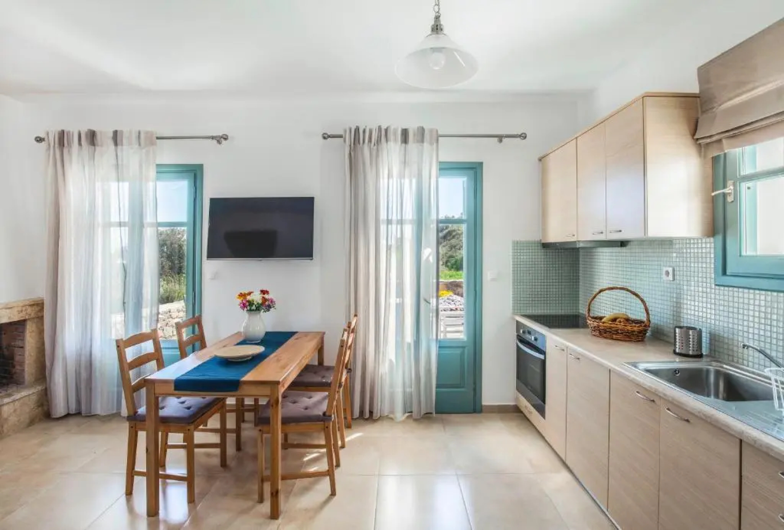Avrofilito Syros Houses