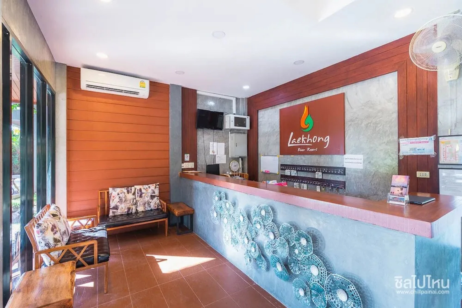 The Laekhong River Resort