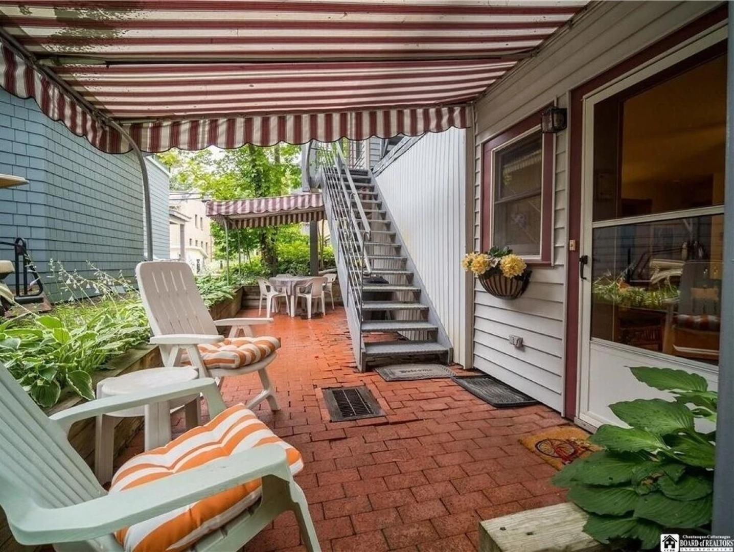 Garden Grove 2 Bedroom Home by RedAwning