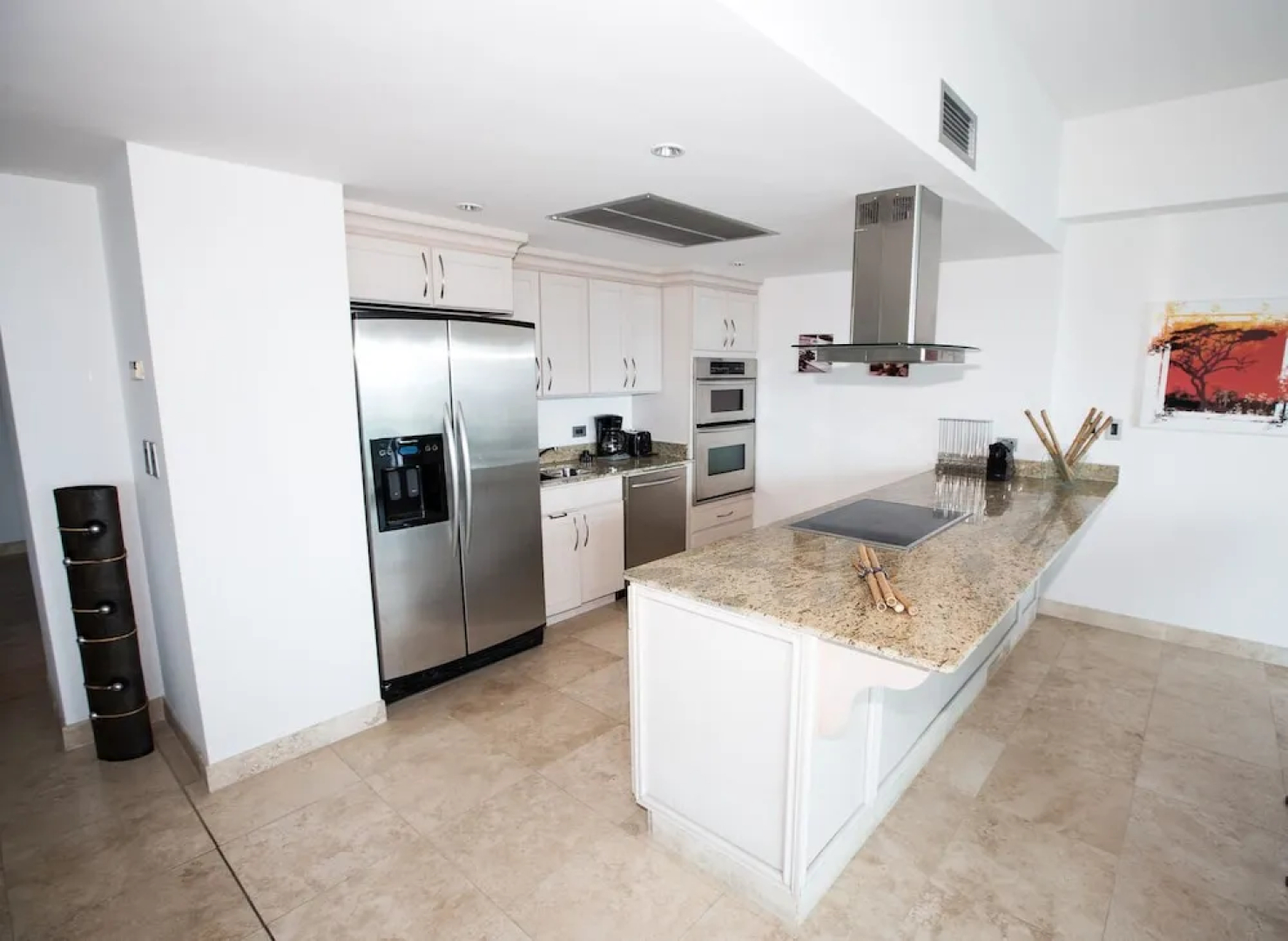 *The CLIFF_ BEACHFRONT and LUXURY MODERN UNIT* C2