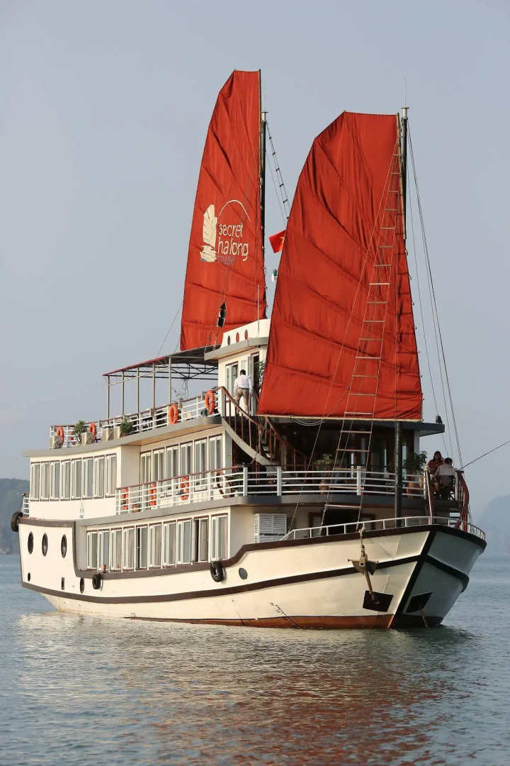 Secret Halong Cruise