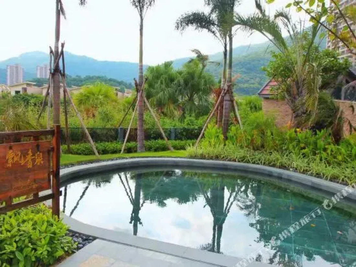 Yue Xi Holiday Hotel (Yangjiang Hailing Island Baoli Yintan)