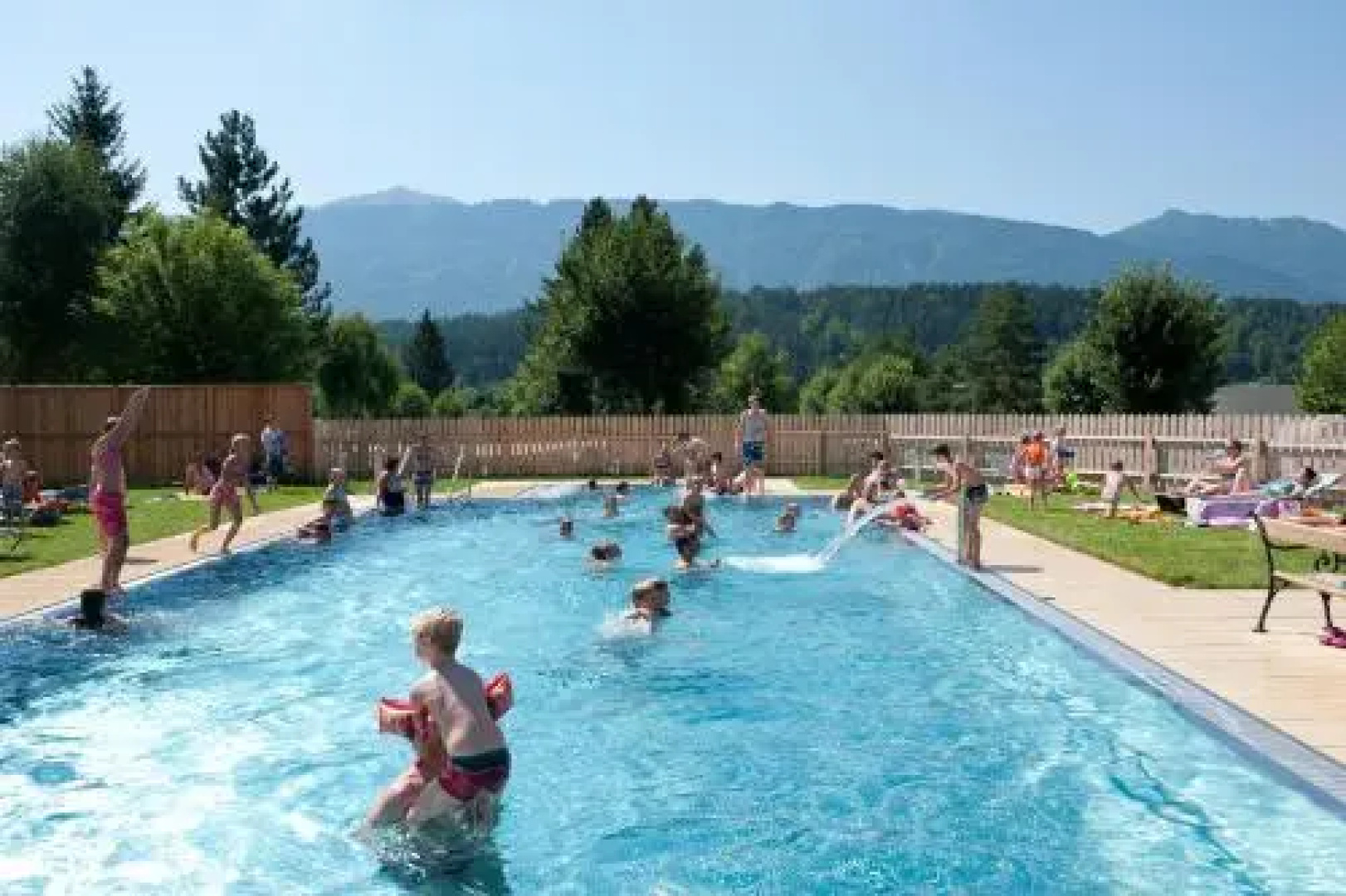 Schluga Spa Apartments & Mobile Homes