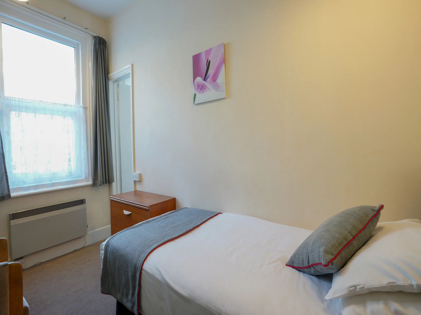 OYO Shanklin Beach Hotel