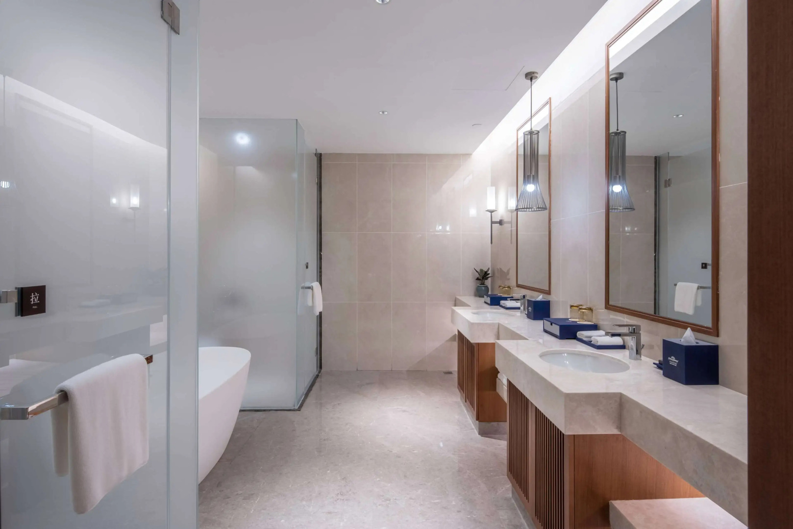 Howard Johnson the Bund Hotel Gasa