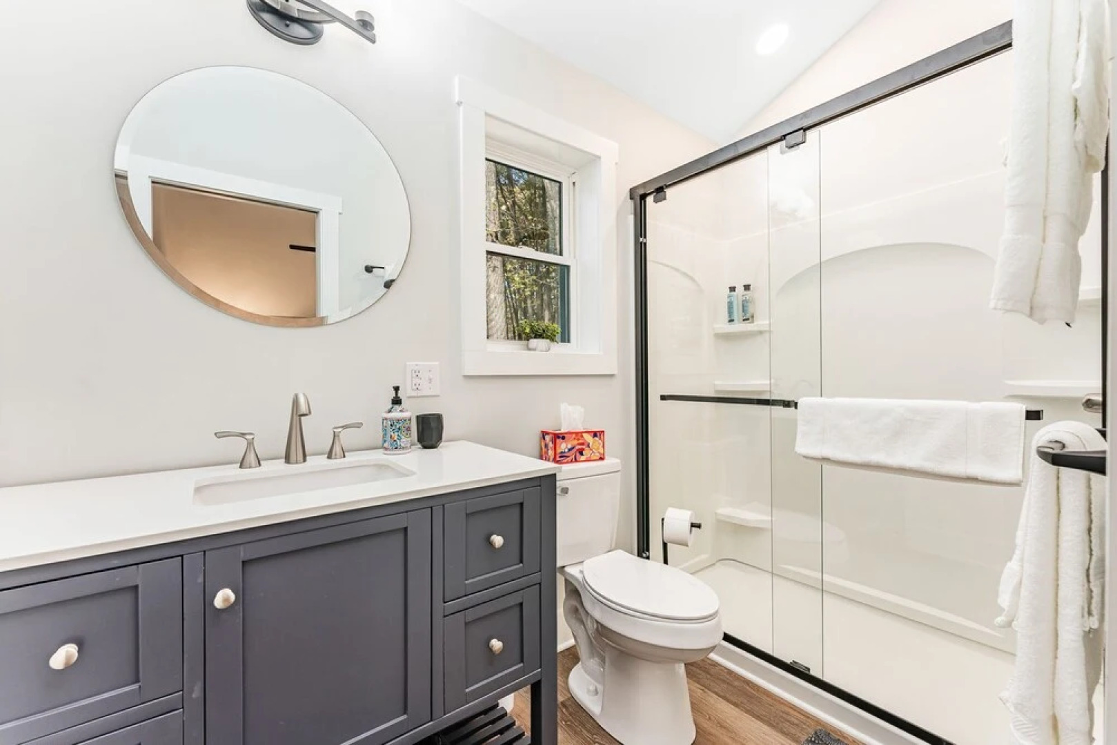 New Wintervue Home With Fireplace - Pet Friendly