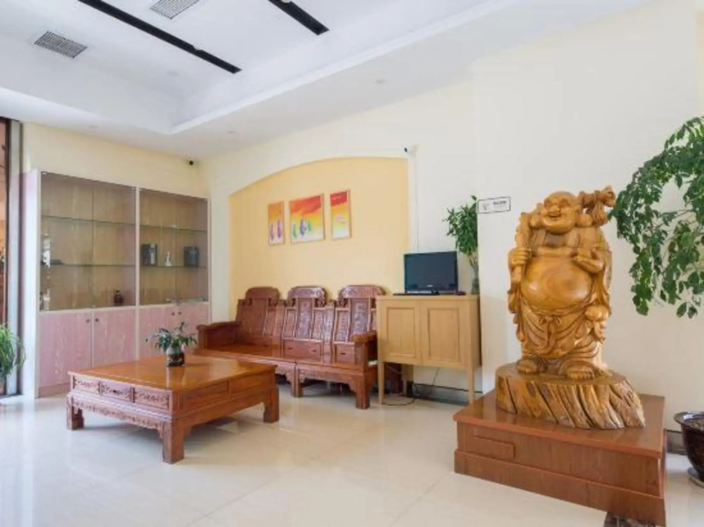 Rujia Pebble Hotel (Kaihua Genbo Park South Bus Station)