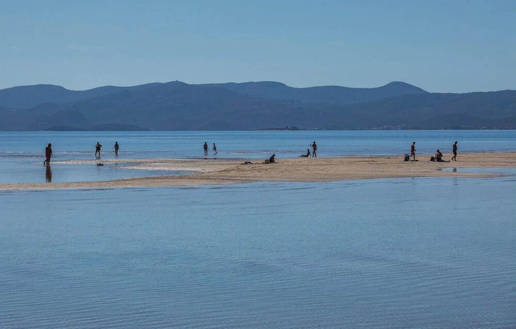 Nice Apartment in Ploce With Wifi and 5 Bedrooms