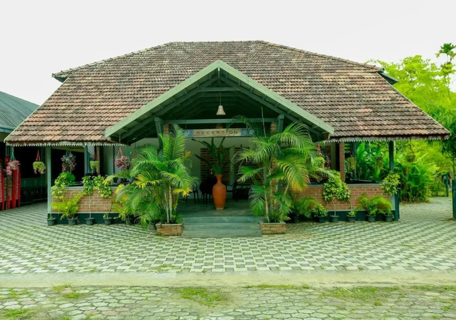 OYO Premium Hill Stays Kolagappara