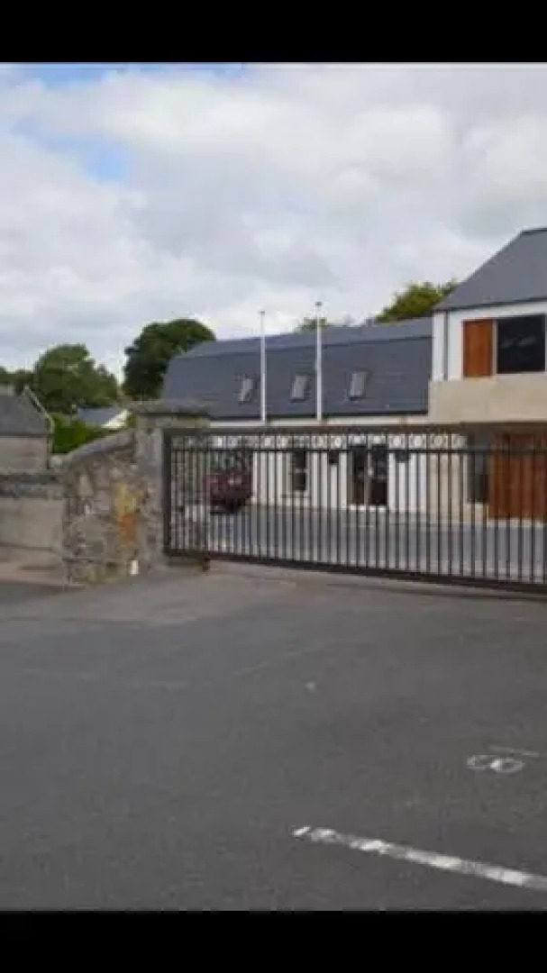 Riverside apartments Westport