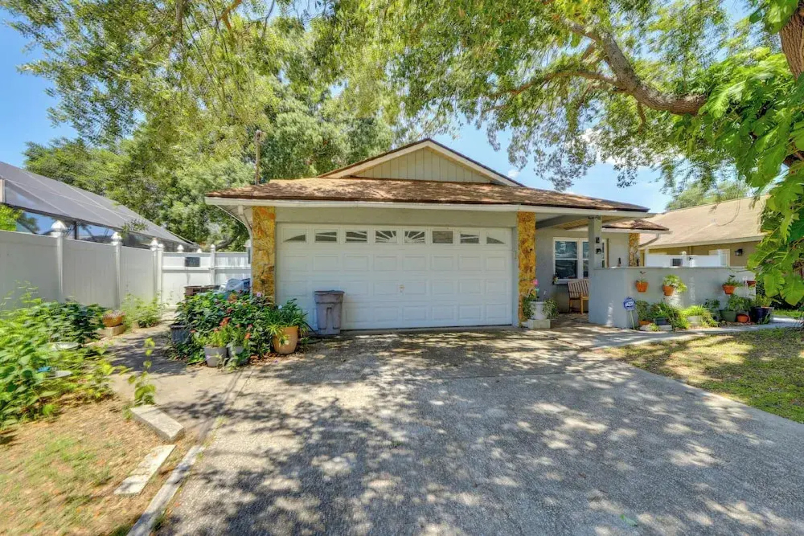 Walkable Studio in Pinellas Park w/ Desk & Patio