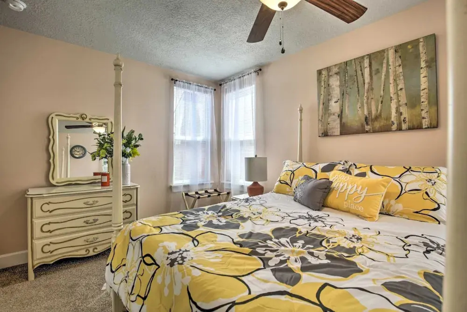 Diva's Den - West Salem Bungalow 3 Bedroom Bungalow by Redawning