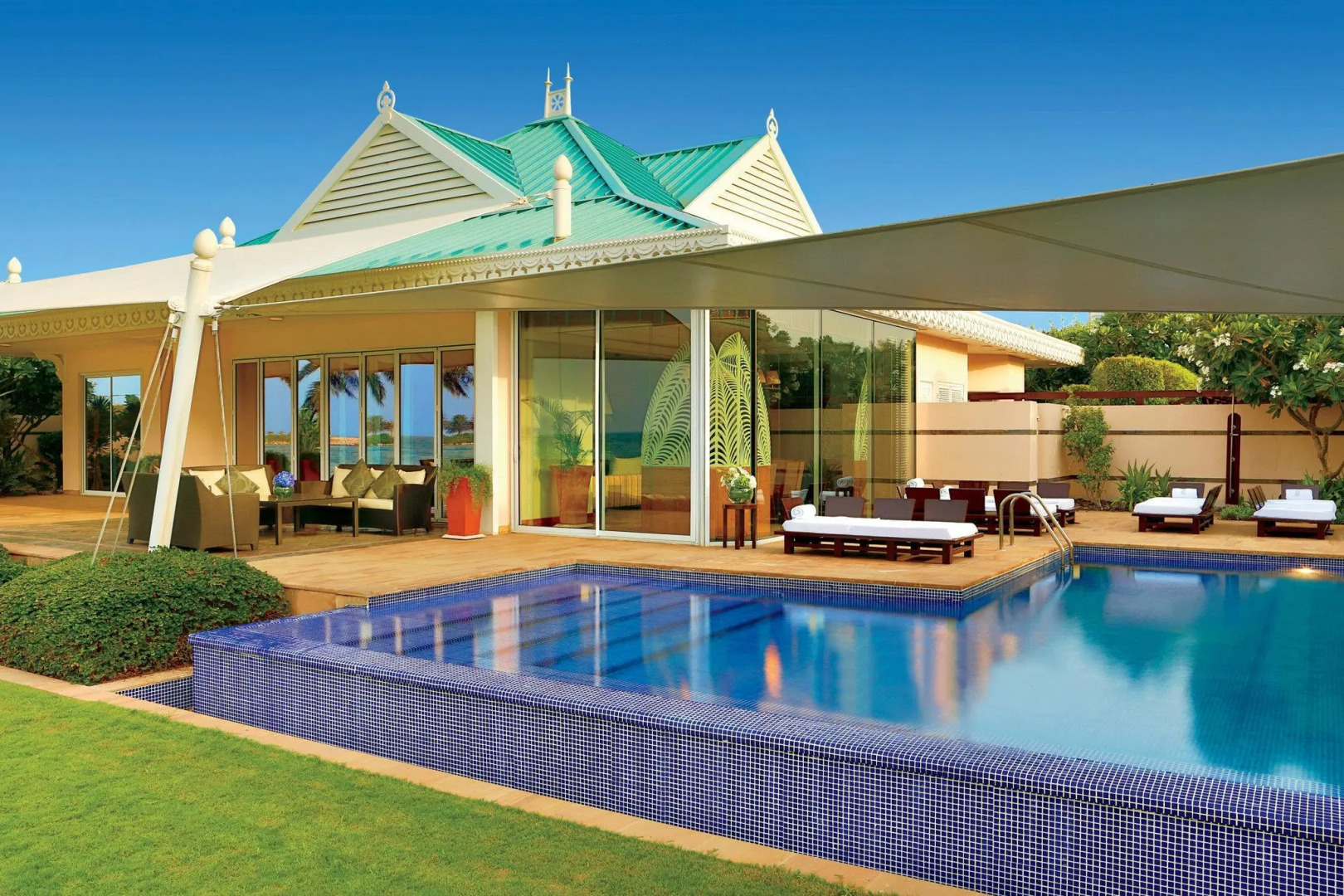 The Ritz-Carlton, Bahrain