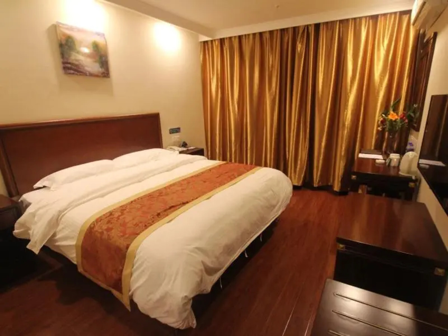 GreenTree Inn ZhangJiaKou North Zuanshi Road Yanchang Shell Hotel