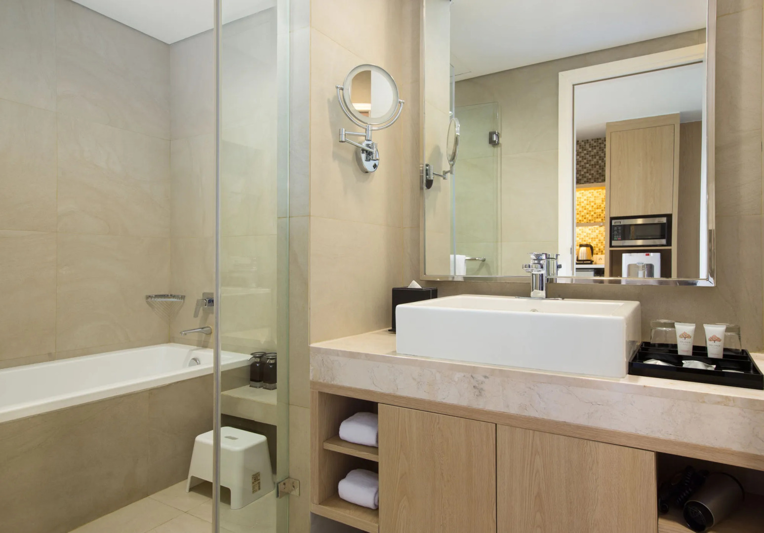 Delonix Hotel Karawang