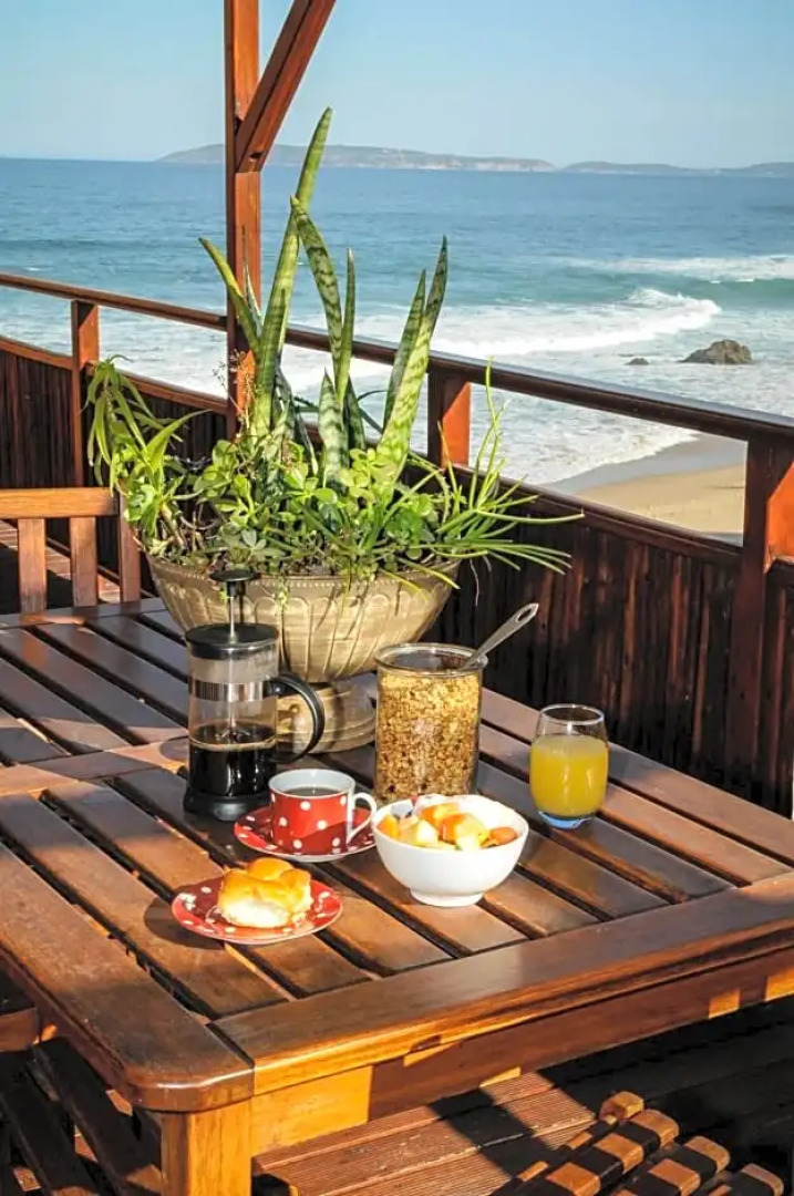 Singing Kettle Beach Lodge