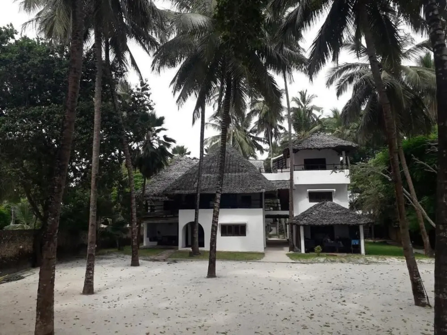 Kusini Beach Cottages