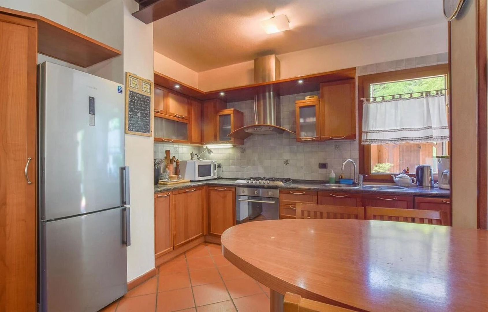 Stunning Home in Caprino Veronese With Wifi and 4 Bedrooms