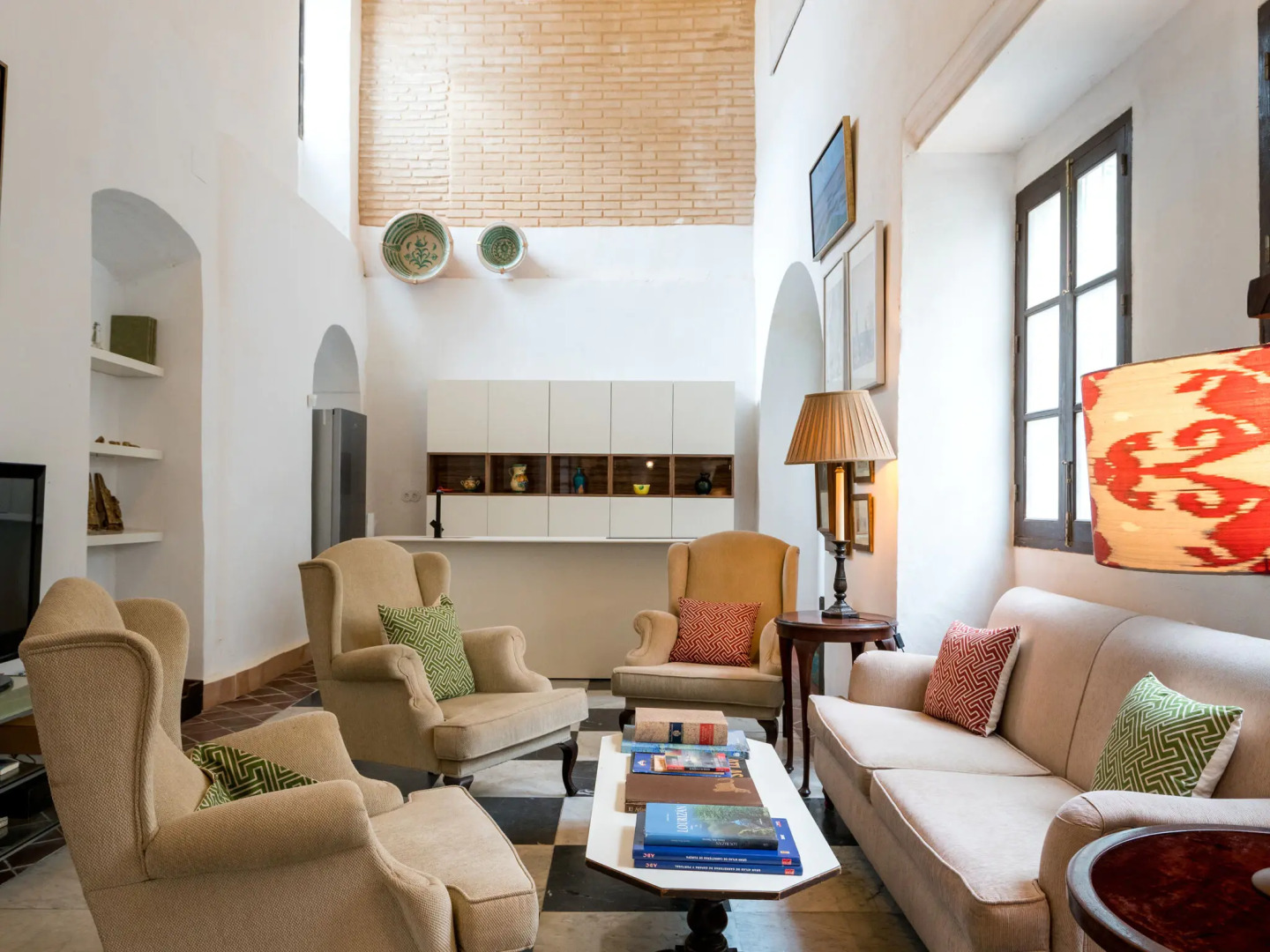 Charming Holiday Home in Fuentes de Andalucía With Pool