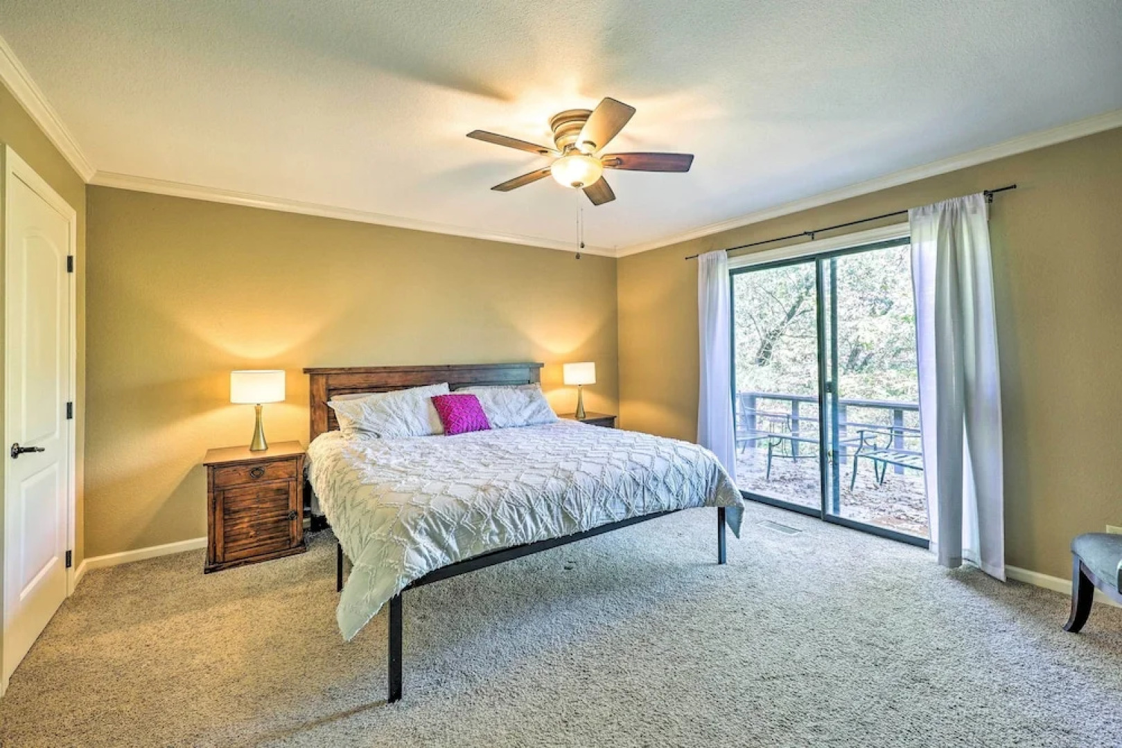 Family-friendly Hot Springs Hideaway w/ Yard!