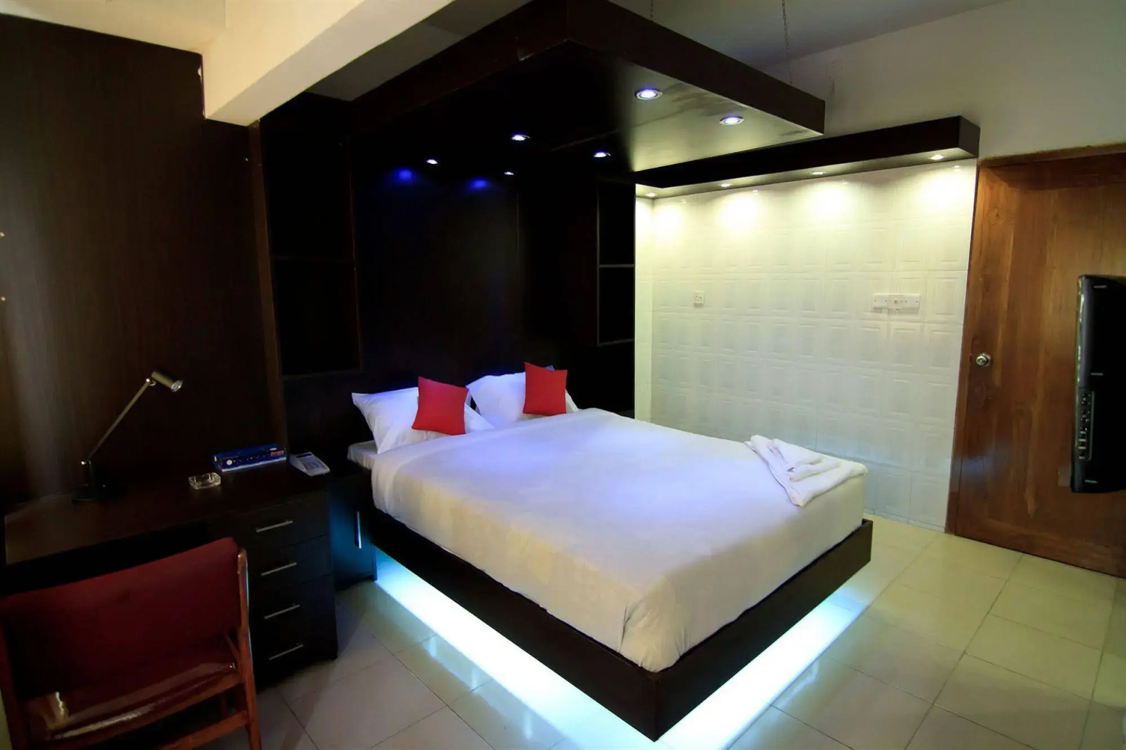 Hotel Tropical Daisy
