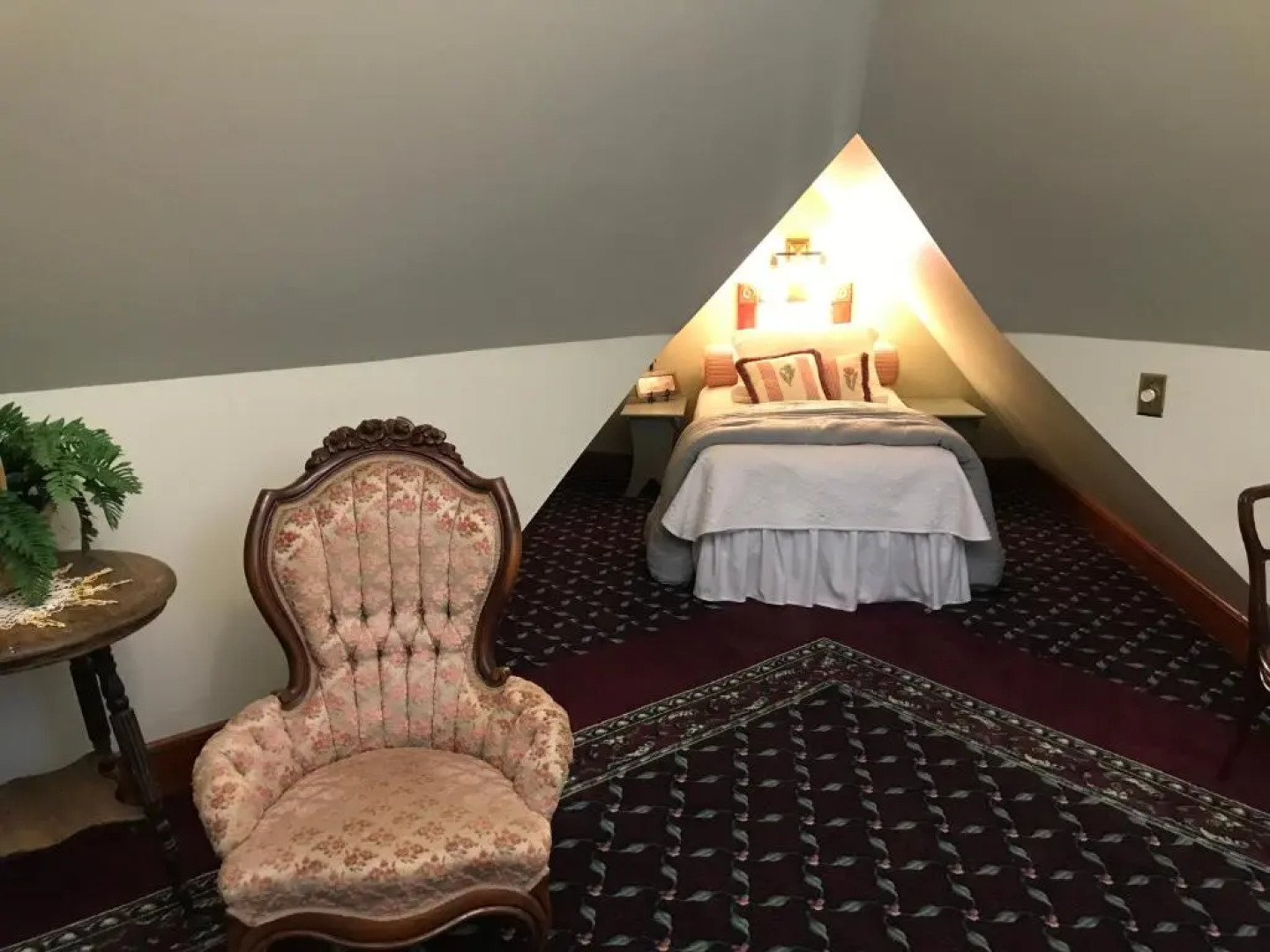 Nauvoo Grand Bed & Breakfast