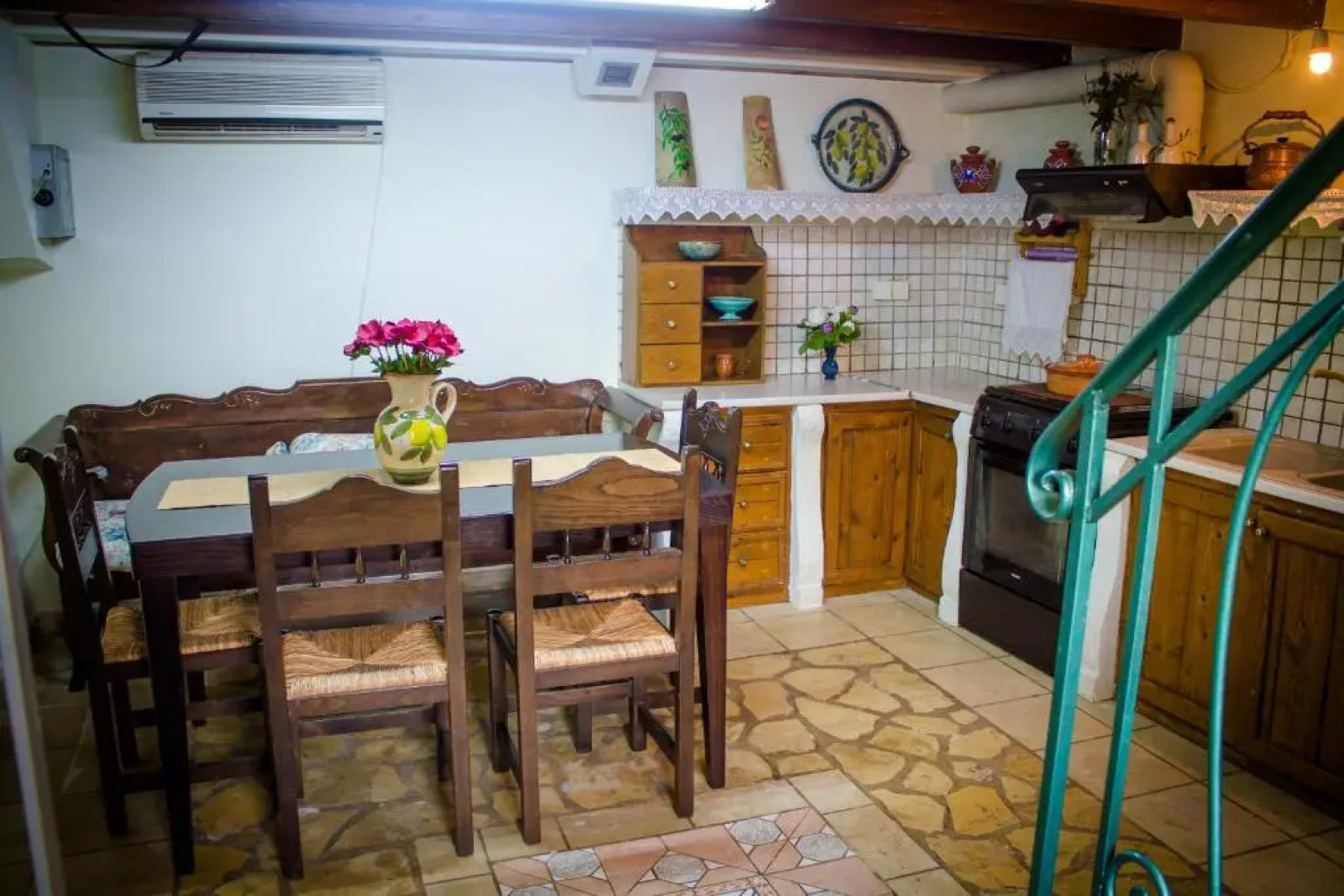 Gioia Traditional House