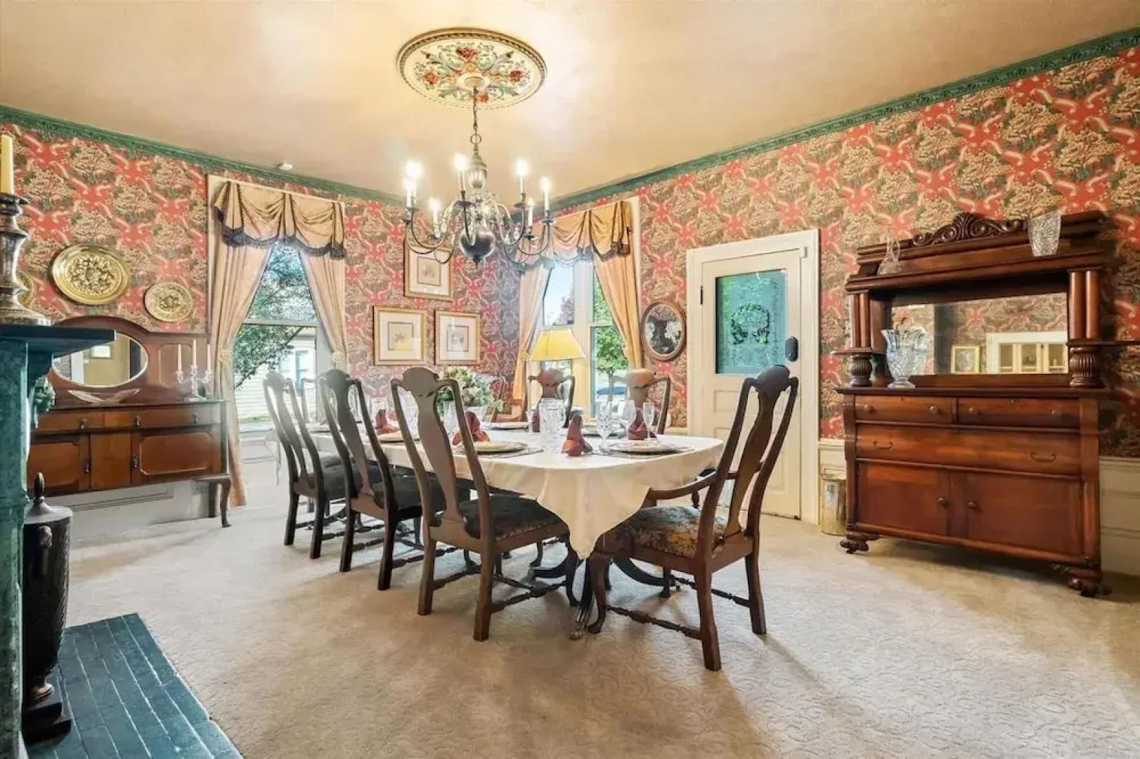 Four Winds Victorian Venue & Suites